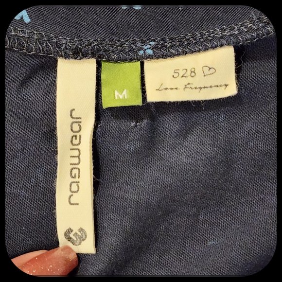 RAGWEAR || Vegan Cap Sleeve Top (SIZE M) - Picture 8 of 10